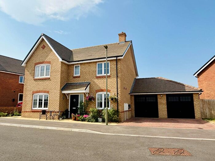 4 Bedroom Detached House For Sale In Hillside, Cholsey, OX10