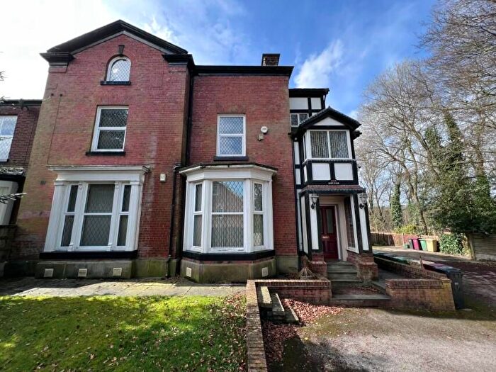2 Bedroom Flat To Rent In Apt East Bank, Newchurch Road, Bolton, BL1