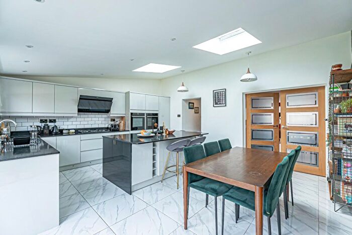 3 Bedroom End Terrace House For Sale In Northall Close, Eaton Bray, LU6