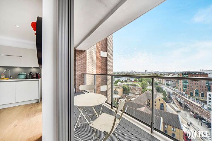 2 Bedroom Apartment For Sale In Heritage Tower, East Ferry Road, E14