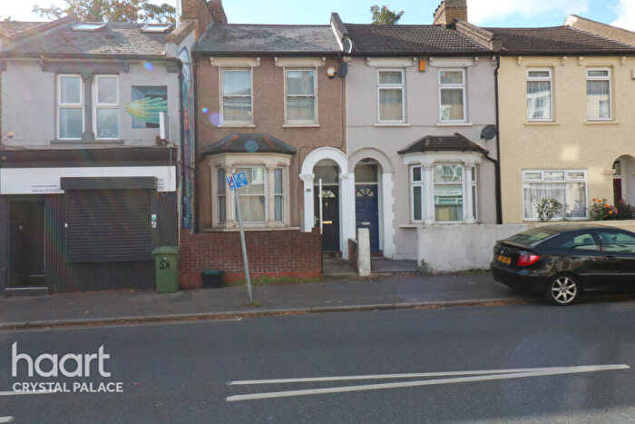 3 Bedroom Terraced House For Sale In Parish Lane, London, SE20