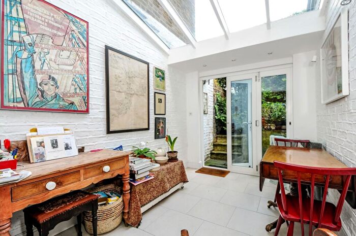 1 Bedroom Flat To Rent In Milverton Street, London, SE11