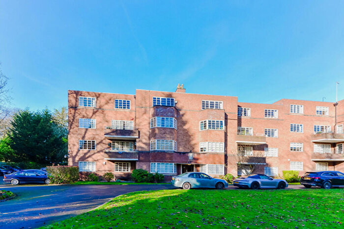 4 Bedroom Flat For Sale In Viceroy Close, Bristol Road, Edgbaston, B5