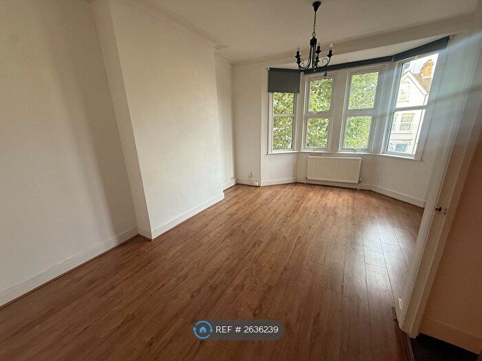1 Bedroom Flat To Rent In Whitworth Road, London, SE25