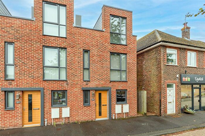 3 Bedroom End Of Terrace House To Rent In Findon Road, Worthing, West Sussex, BN14