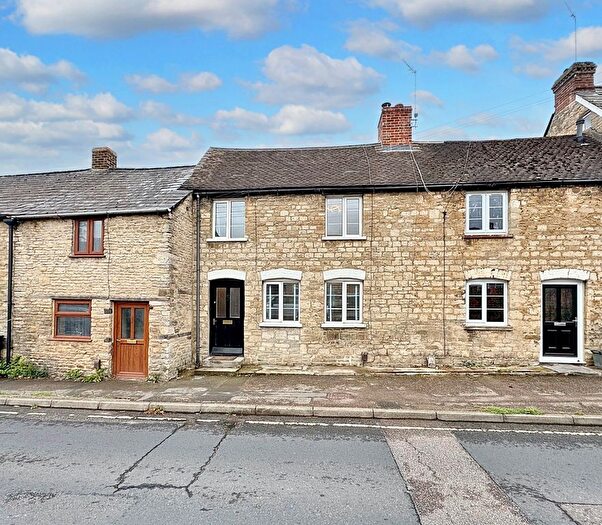 2 Bedroom Cottage To Rent In Newland, Witney, OX28