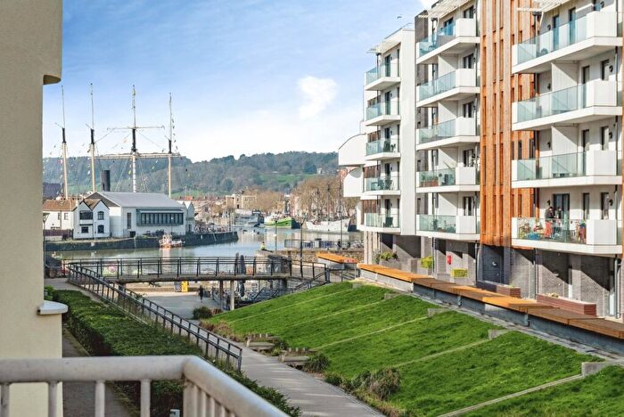 2 Bedroom Flat For Sale In Hannover Quay, Bristol, BS1