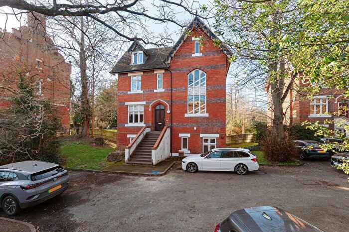 3 Bedroom Flat For Sale In Crystal Palace Park Road, London, SE26