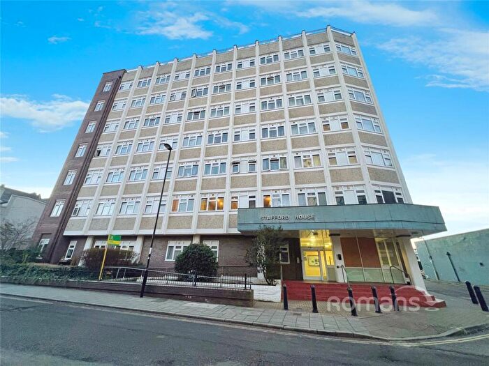 1 Bedroom Apartment For Sale In Station Road, Aldershot, Hampshire, GU11