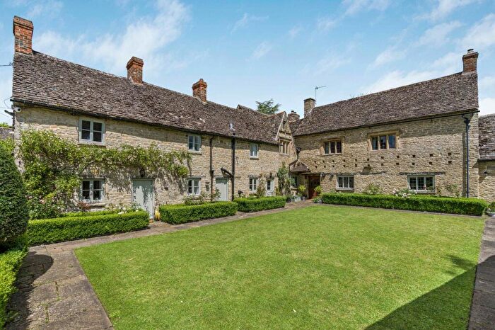 7 Bedroom Detached House For Sale In Poffley End, Hailey, Witney, Oxfordshire, OX29