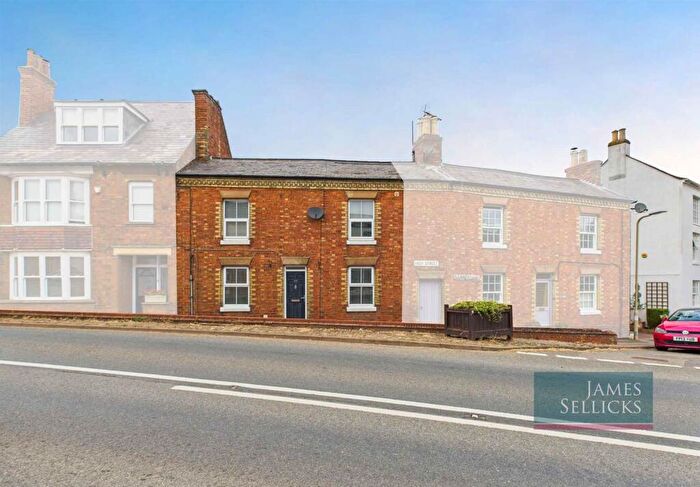 3 Bedroom Terraced House For Sale In High Street, Husbands Bosworth, LE17