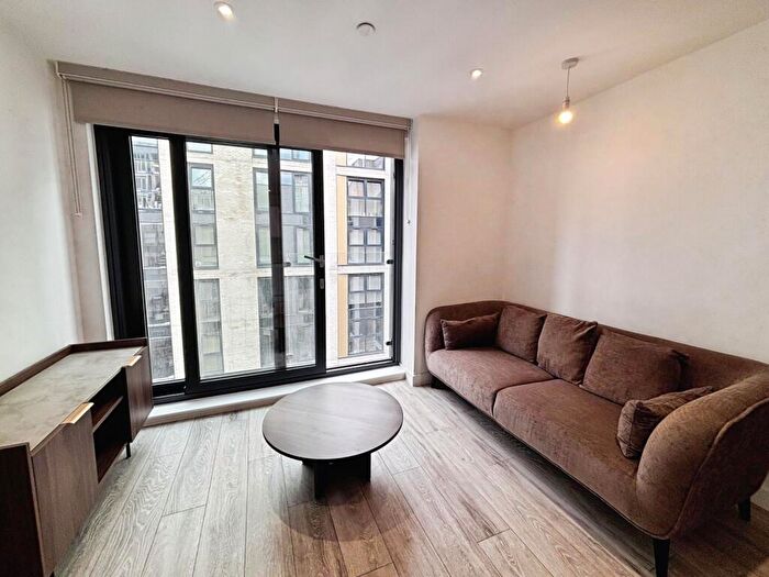 1 Bedroom Flat To Rent In The Radiant, Kirkstall Road, Leeds, West Yorkshire, LS3