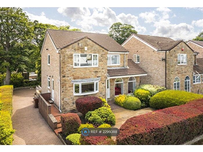 5 Bedroom Detached House To Rent In Adel Park Gardens, Leeds, LS16