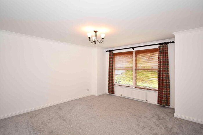 2 Bedroom Flat To Rent In Riverside Gardens, Inverness, IV3