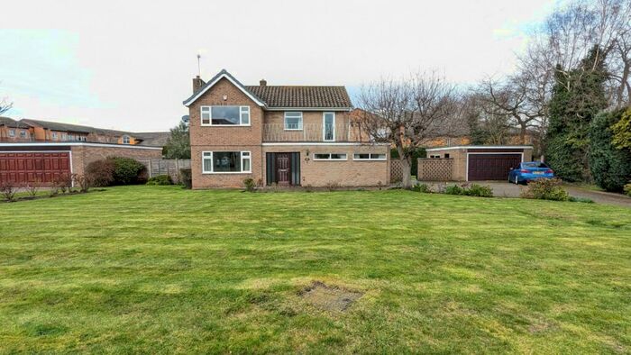 4 Bedroom Detached House To Rent In Grange Park, West Bridgford, Nottingham, NG2