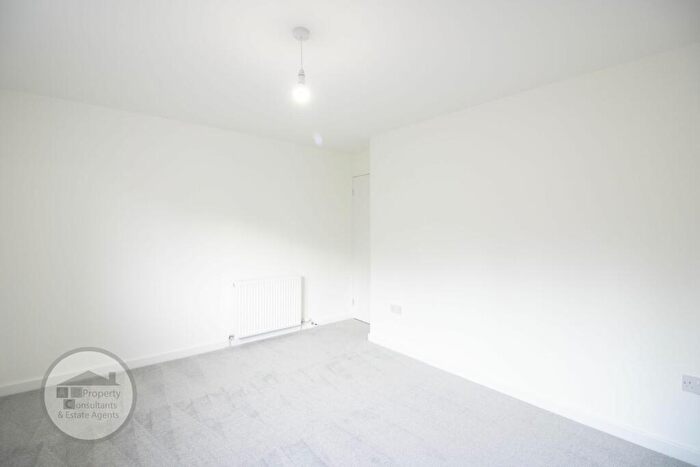 2 Bedroom Flat To Rent In Denmilne Street, Easterhouse, Glasgow, G34