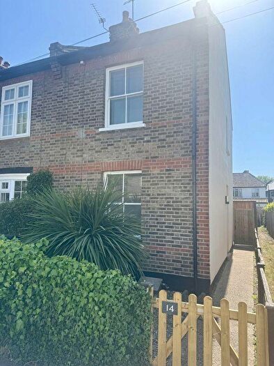 2 Bedroom End Of Terrace House To Rent In Albert Road, Epsom, KT17