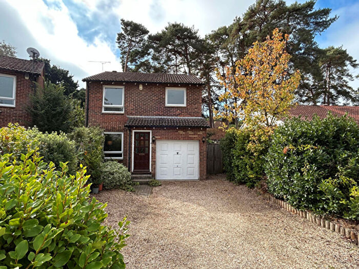 4 Bedroom Detached House For Sale In Nightjar Close, Creekmoor, Poole, Dorset, BH17