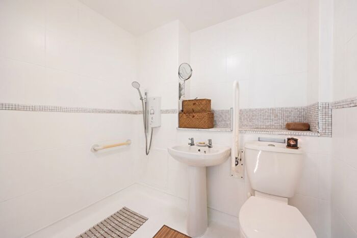1 Bedroom Flat For Sale In / Henderson Row, Edinburgh, EH3