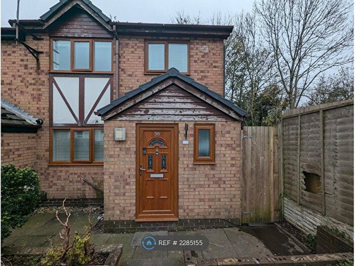 3 Bedroom End Of Terrace House To Rent In Bolton, Bolton, BL2