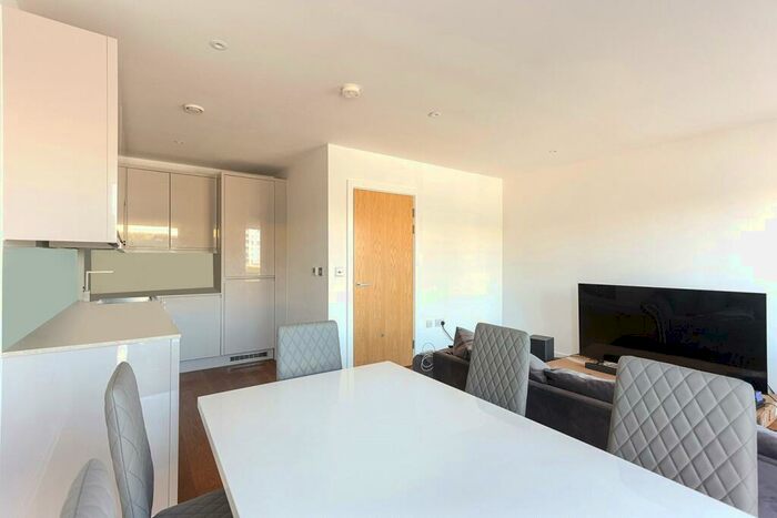 1 Bedroom Apartment For Sale In Lismore Boulevard, Colindale Gardens, Colindale, NW9