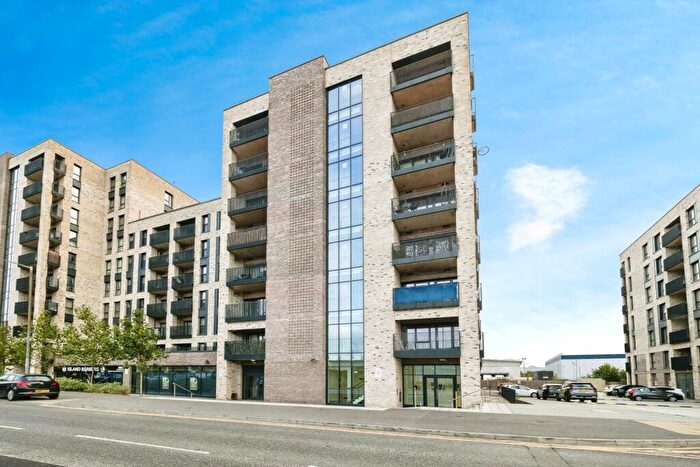 1 Bedroom Flat For Sale In Merrielands Crescent, Dagenham, RM9