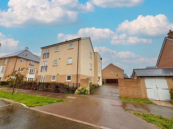 1 Bedroom Flat For Sale In Bramley Road, Aylesbury, HP18