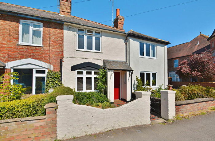 2 Bedroom Terraced House For Sale In Chinnor Road, Thame, OX9