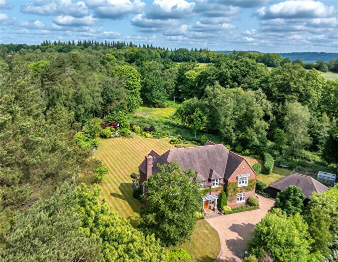 6 Bedroom Detached House For Sale In Kings Drive, Midhurst, West Sussex, GU29