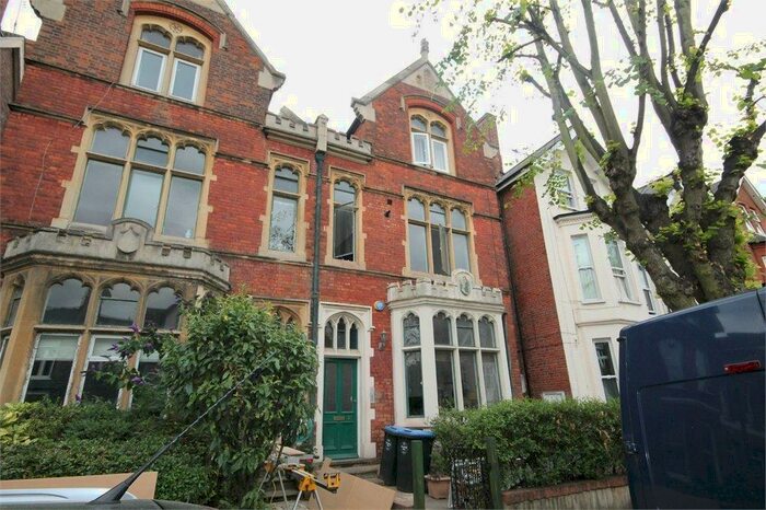 2 Bedroom Flat To Rent In Dean Road, Willesden Green, NW2