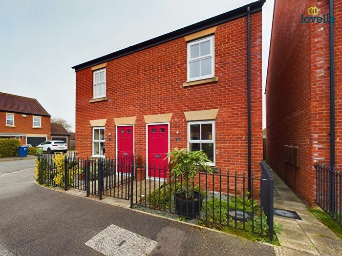 2 Bedroom Semi-Detached House For Sale In Lime Walk, Market Rasen, LN8