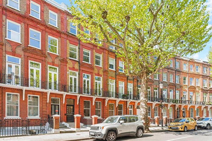 2 Bedroom Flat To Rent In Philbeach Gardens, Earls Court, SW5