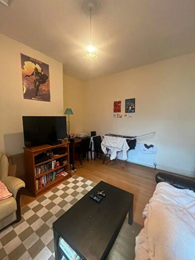 2 Bedroom Flat To Rent In Simonside Terrace, Newcastle Upon Tyne, NE6