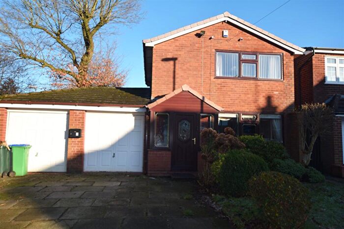 3 Bedroom Detached House For Sale In Sefton Close, Middleton, Manchester, M24