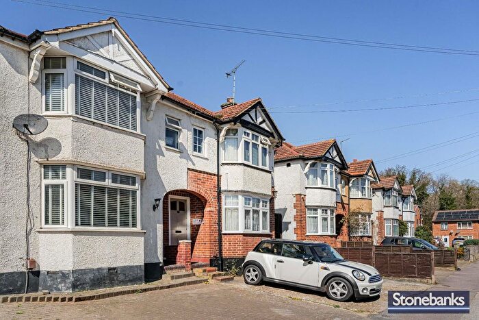 3 Bedroom Semi Detached House For Sale In East Drive, Watford, WD25