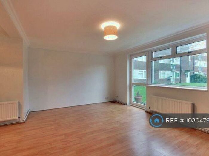 2 Bedroom Flat To Rent In Barley Close, Crawley, RH10