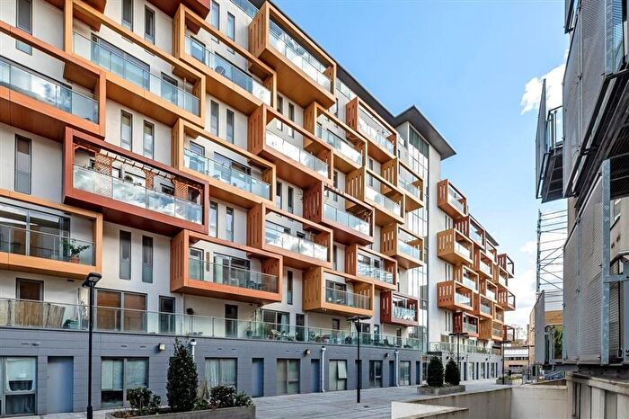 2 Bedroom Flat To Rent In Crampton Street, Walworth, SE17