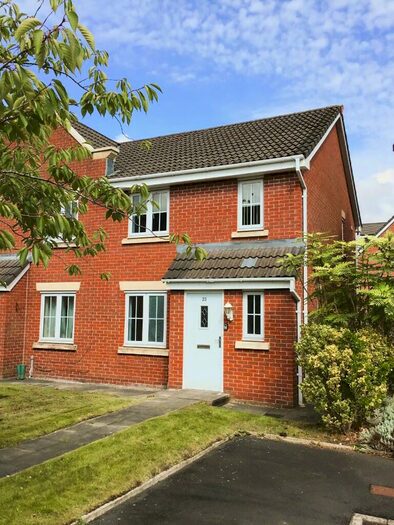3 Bedroom Semi-Detached House To Rent In Greystone Close, Bolton, Greater Manchester, BL5