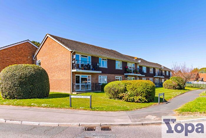 2 Bedroom Flat For Sale In Station Road, New Milton, BH25