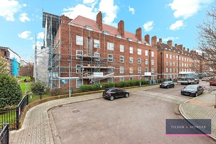 2 Bedroom Apartment For Sale In Wicklow House, Stamford Hill, N16