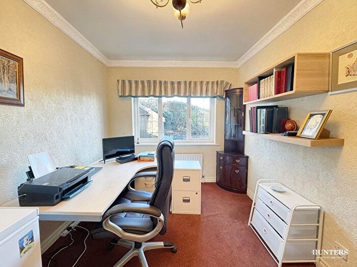 2 Bedroom Detached Bungalow For Sale In Willow Court, Batley, WF17