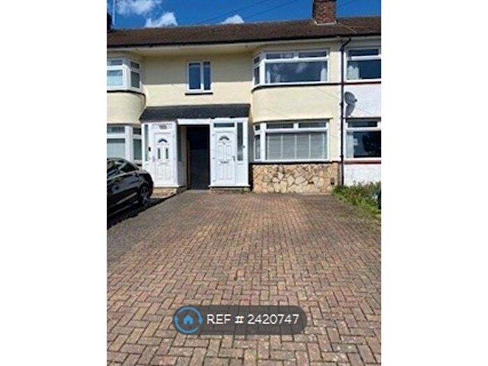 3 Bedroom Terraced House To Rent In Stanhope Road, Slough, SL1