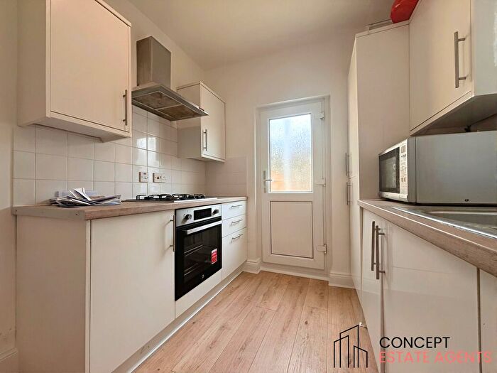 4 Bedroom Terraced House To Rent In Pevensey Road, Tooting Broadway, London, SW17