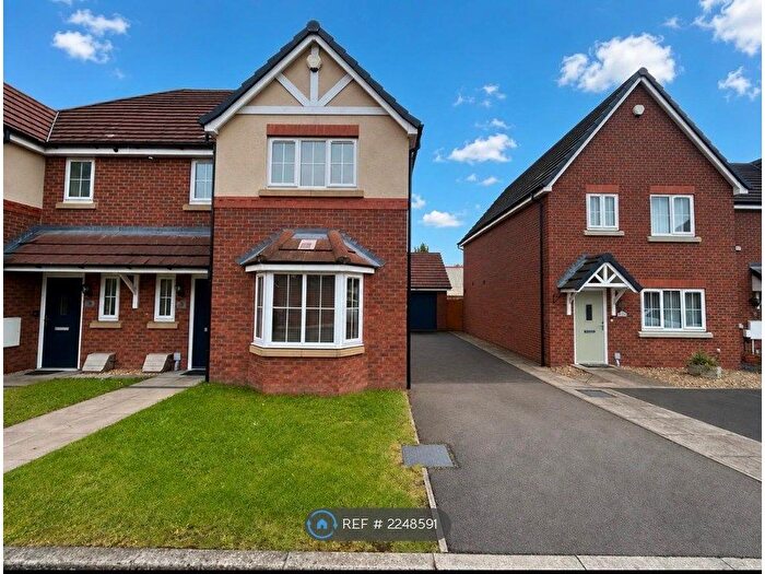 3 Bedroom Semi-Detached House To Rent In New Croft Drive, Willenhall, WV13