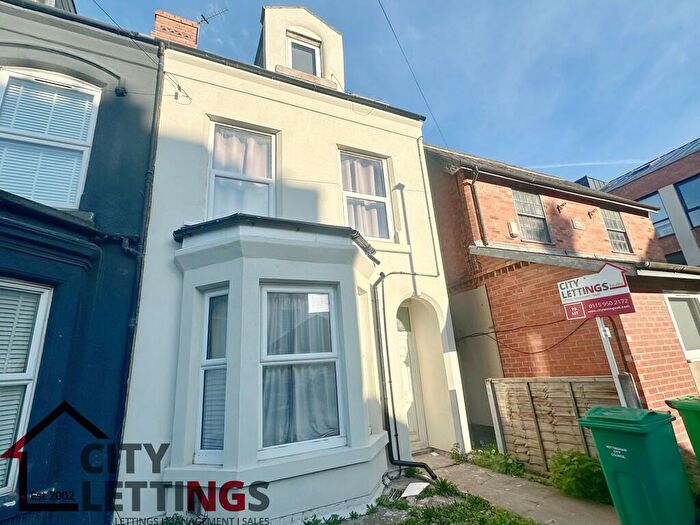 4 Bedroom Semi-Detached House To Rent In Ashbourne Street, Lenton, NG7