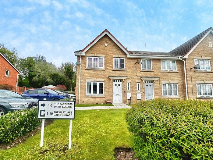 2 Bedroom End Of Terrace House For Sale In The Pastures, Nottingham, NG8