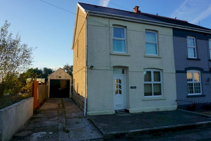 3 Bedroom Semi-Detached House To Rent In Garreg Hollt, Cefneithin, Cefneithin, Carmarthenshire, SA14