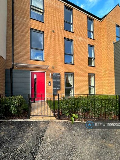 2 Bedroom Flat To Rent In Brooklands, Milton Keynes, MK10