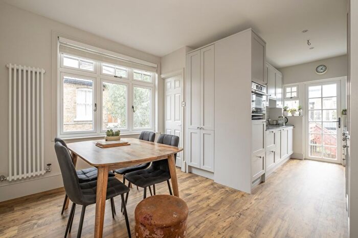 3 Bedroom Maisonette To Rent In Cowley Road, London, SW14