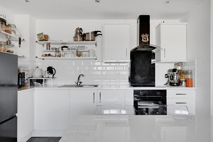 1 Bedroom Apartment To Rent In Woodmill Road, E5